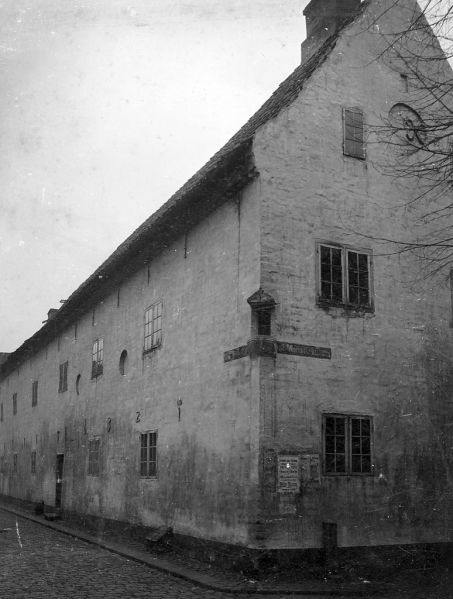 Fil:Karmeliterhuset-1890-ost.jpg